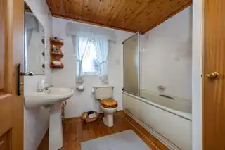 10 Kennel BridgeImage 12
