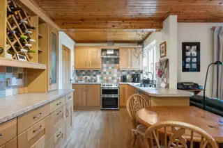 10 Kennel BridgeImage 6