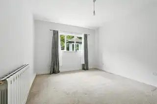 Flat 3, 378 Belmont RoadImage 11