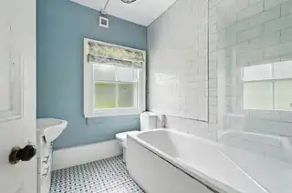 Flat 3, 378 Belmont RoadImage 10