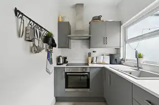 68 Fernwood StreetImage 8