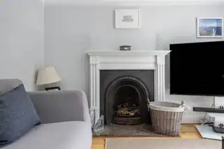 392 Belmont RoadImage 4