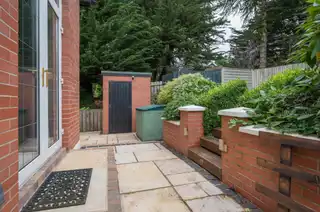 392 Belmont RoadImage 32