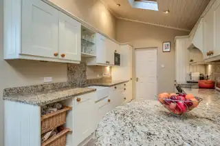 392 Belmont RoadImage 8