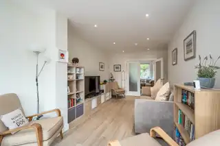61 Martinez AvenueImage 10