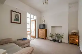 16 Sunbury AvenueImage 7