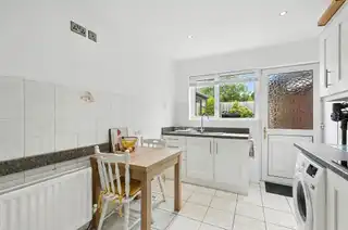 29 Kingsdale ParkImage 12