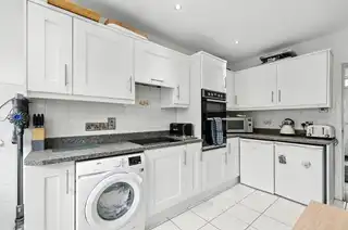 29 Kingsdale ParkImage 13