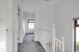 10 Bloomfield GardensImage 13