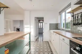 10 Bloomfield GardensImage 10