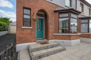 10 Bloomfield GardensImage 2
