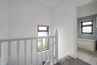 10 Bloomfield GardensImage 14