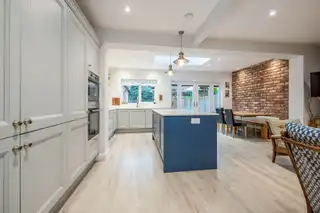 9 Tudor AvenueImage 9