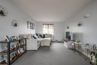 Apt 5, 1 Belmont Church RoadImage 7