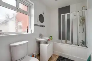 Apt 5, 1 Belmont Church RoadImage 13