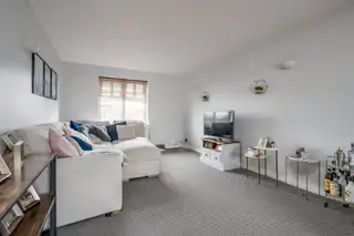 Apt 5, 1 Belmont Church RoadImage 8