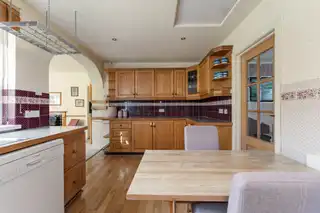 10 Carlston AvenueImage 12