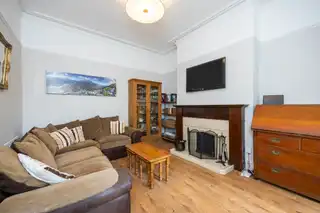 2 Belmont ParkImage 12