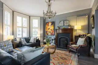 53 Irwin CrescentImage 4