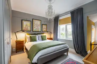 53 Irwin CrescentImage 21
