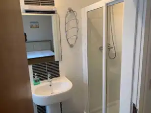 Apt 4 GlencairnImage 9