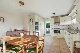 5 Navar DriveImage 7