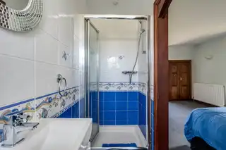 3 Lorne LaneImage 22