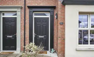 11 Lynn Hall GardensImage 2