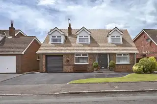 8 Dunkeld CourtImage 2