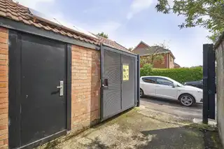2 Harland ParkImage 10