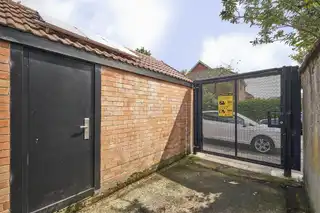 2 Harland ParkImage 9