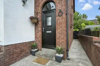 8 Riverside AvenueImage 2