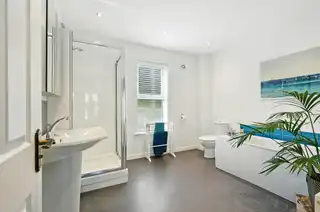 25 Demesne GateImage 14