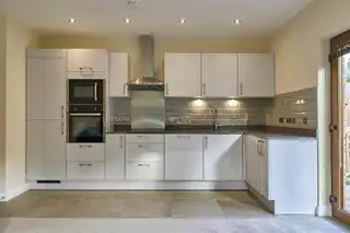 1B Kingsway DriveImage 4