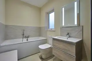 1B Kingsway DriveImage 9