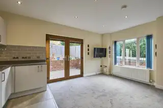 1B Kingsway DriveImage 5