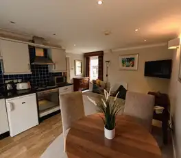 1 Stag Lodge ApartmentsImage 4