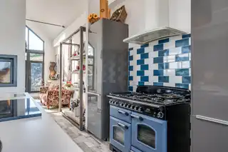 18 Hillsborough RoadImage 10