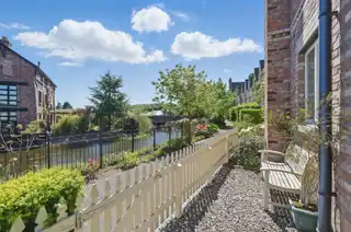 15 Governors Gate ParkImage 2