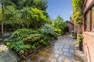 1 Sandringham CourtImage 25