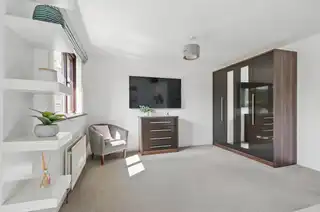 45 RiverdaleImage 12