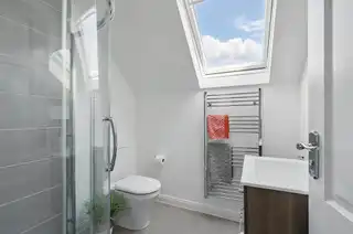45 RiverdaleImage 18