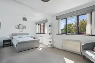 45 RiverdaleImage 11