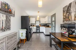 11 Camlin GardensImage 20
