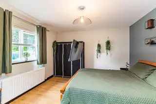 11 Camlin GardensImage 22