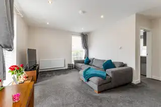 Apt 2, 47 Ayrshire RoadImage 6