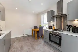 Apt 2, 47 Ayrshire RoadImage 10