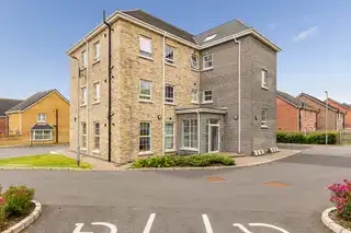 Apt 2, 47 Ayrshire RoadImage 2