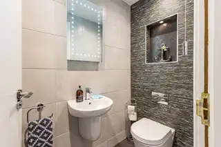 42 Glenmore PlaceImage 20