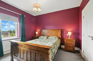 16 Fairfields ManorImage 17